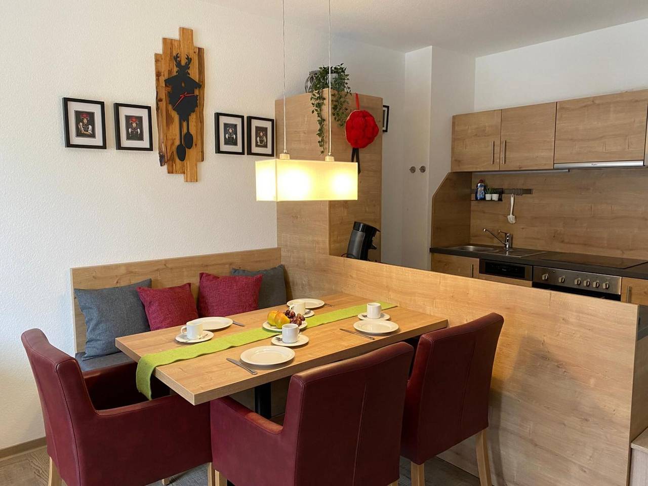 Appartement entier, Appartement Schwarzwaldnest au Feldberg, idéal ski & randonnée, terrasse, animaux admis in Feldberg Ort, Feldberg