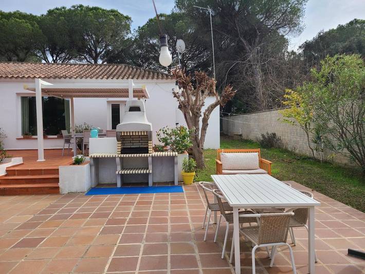 Casa de vacaciones para 8 personas, con terraza y piscina además de jardín y jacuzzi, Se admiten mascotas en Sierra de Cádiz - 2