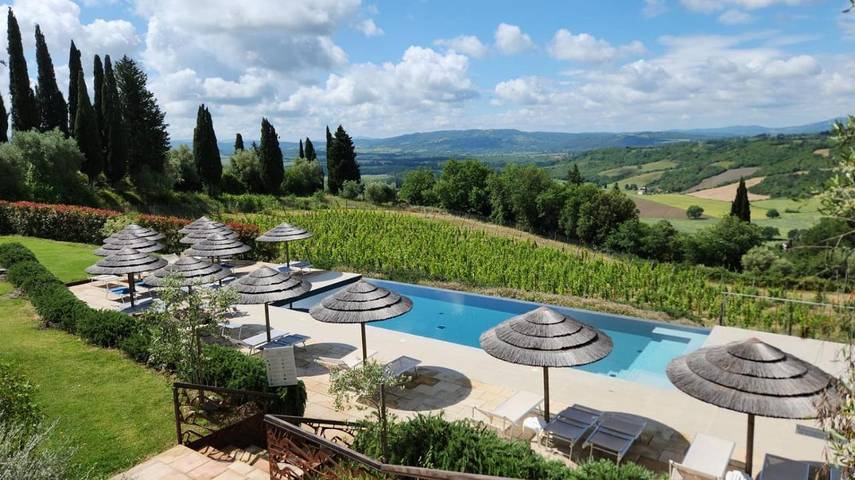 Rustico per 2 persone, con panorama e giardino nonché piscina, con animali domestici in Tuscia