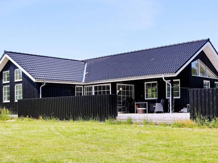 Ferienhaus für 12 Personen, mit Terrasse und Garten am Mariagerfjord - 4