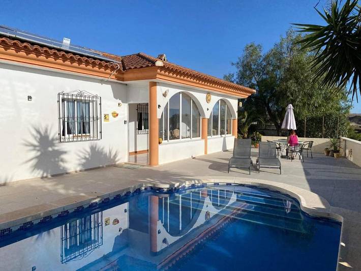 Chalet para 4 personas, con Terraza además de Jardín y Piscina en Provincia de Almería