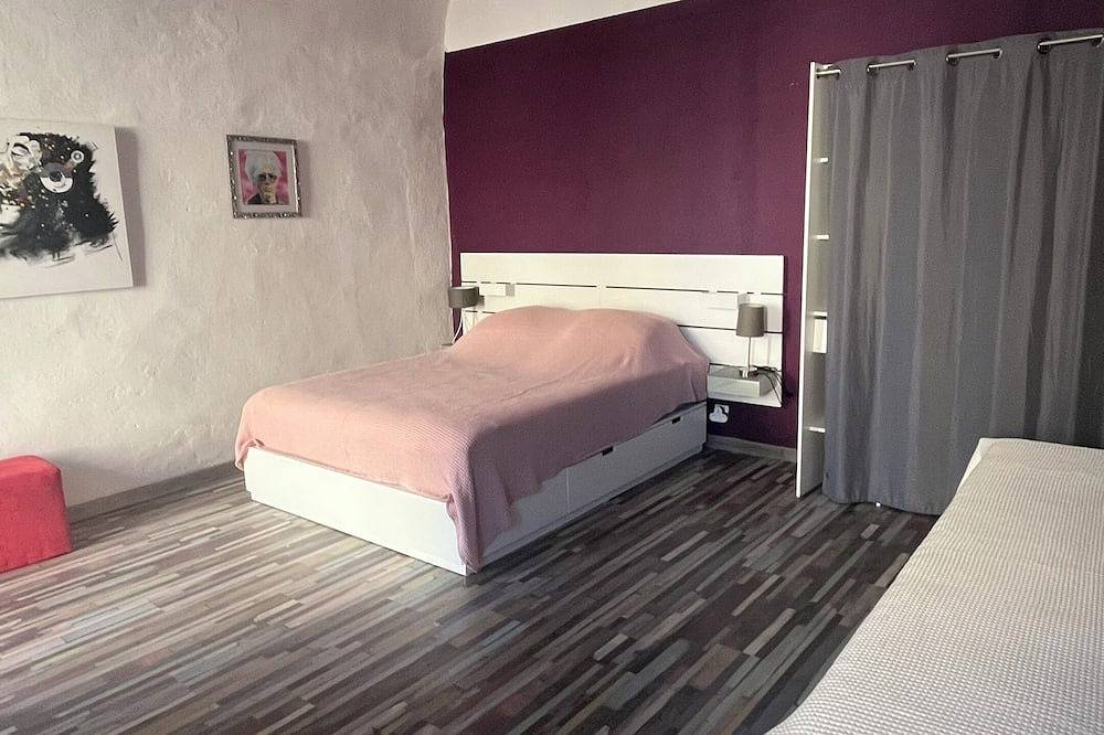 Appartement entier, Appartement Canari Avec Jardin. Entre mer et montagne. Animaux acceptés! in Canari, Région de Bastia