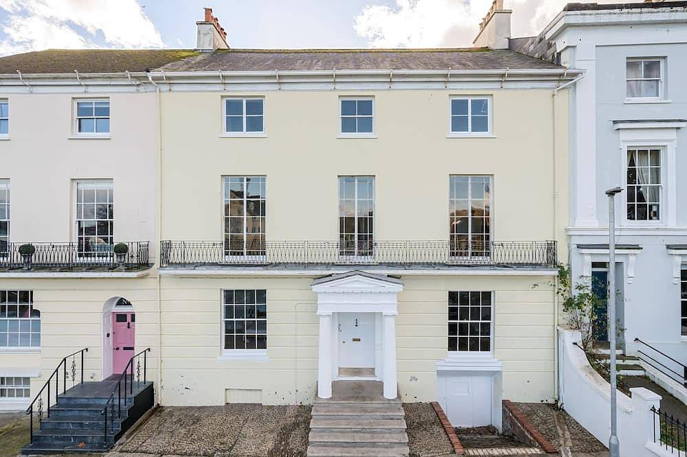 Grade 2 Georgian Townhouse in Bideford, Devon