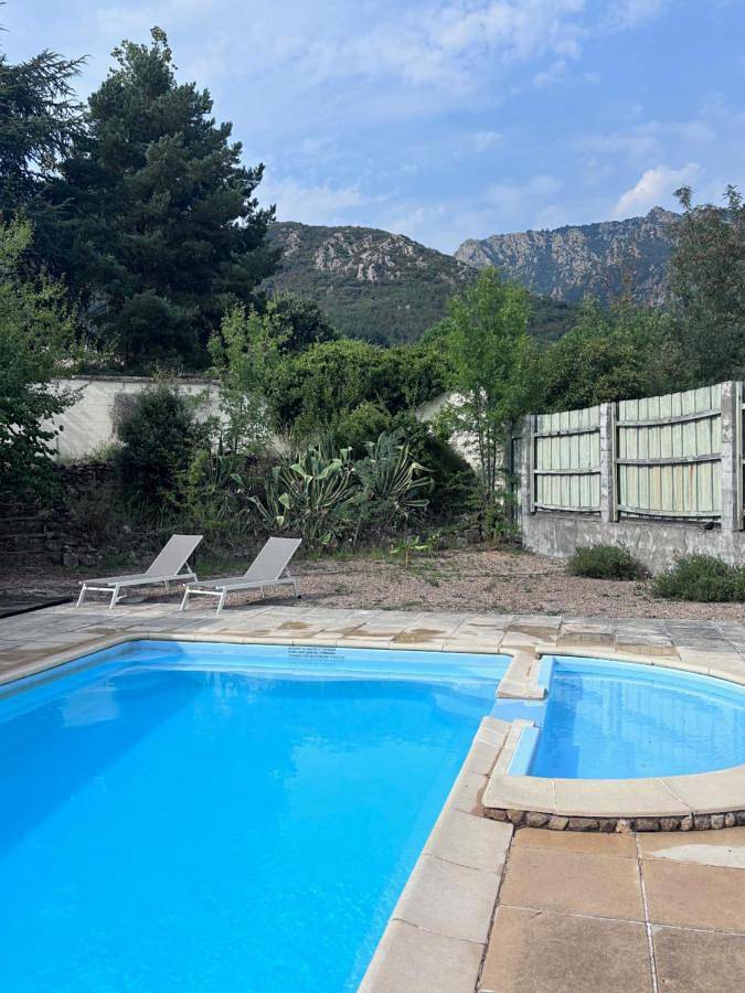 Location de vacances pour 2 personnes, avec jardin ainsi que piscine et vue à Mons (Béziers) - 4
