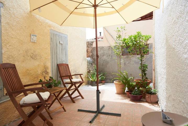 Gîte pour 2 personnes, avec jardin ainsi que vue et balcon à Galaxidi - 3