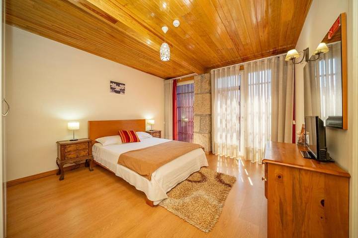 Hôtel pour 2 personnes, avec piscine et terrasse ainsi que vue et jardin