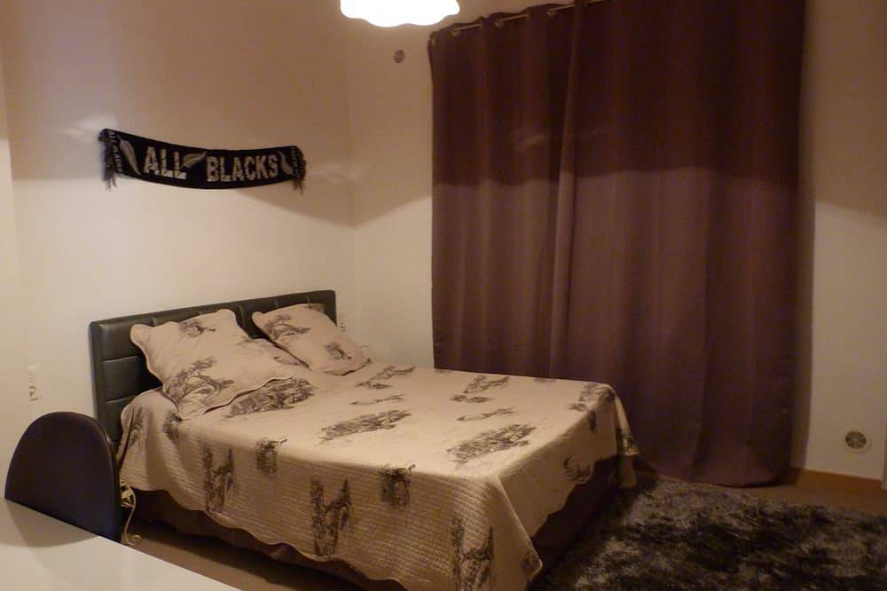 En  Provence location pour 4 avec jardin, piscin privée en campagne Internet in Mollégès, Région d'Arles