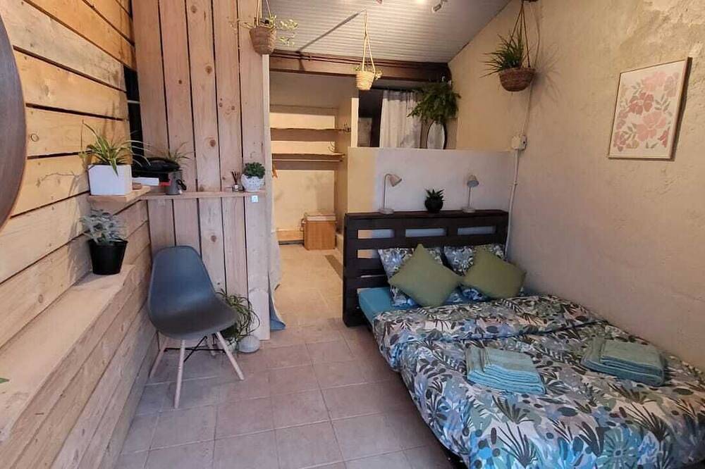 Luxury villa surrounded by nature with heated swimming pool and outdoor jacuzzi in Clermont-l'Hérault, Lodève region