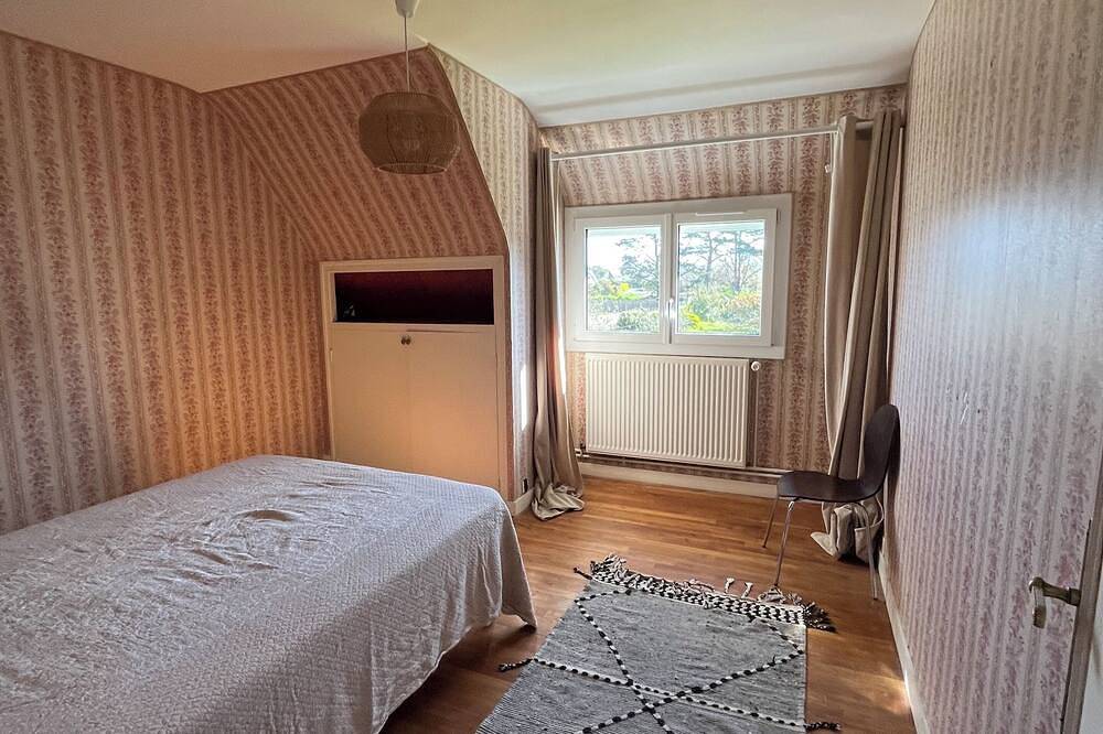 Large Noé-Breton house with large garden and fireplace in Treffiagat, Côte de Cornouaille