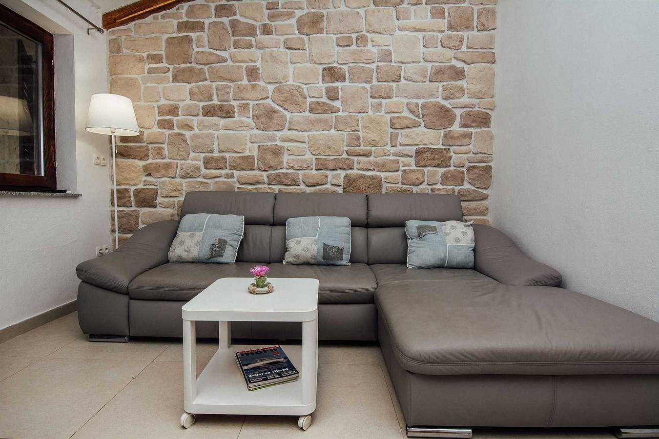 Appartamento intero, Appartamento vacanze per 4 persone con balcone in Vir