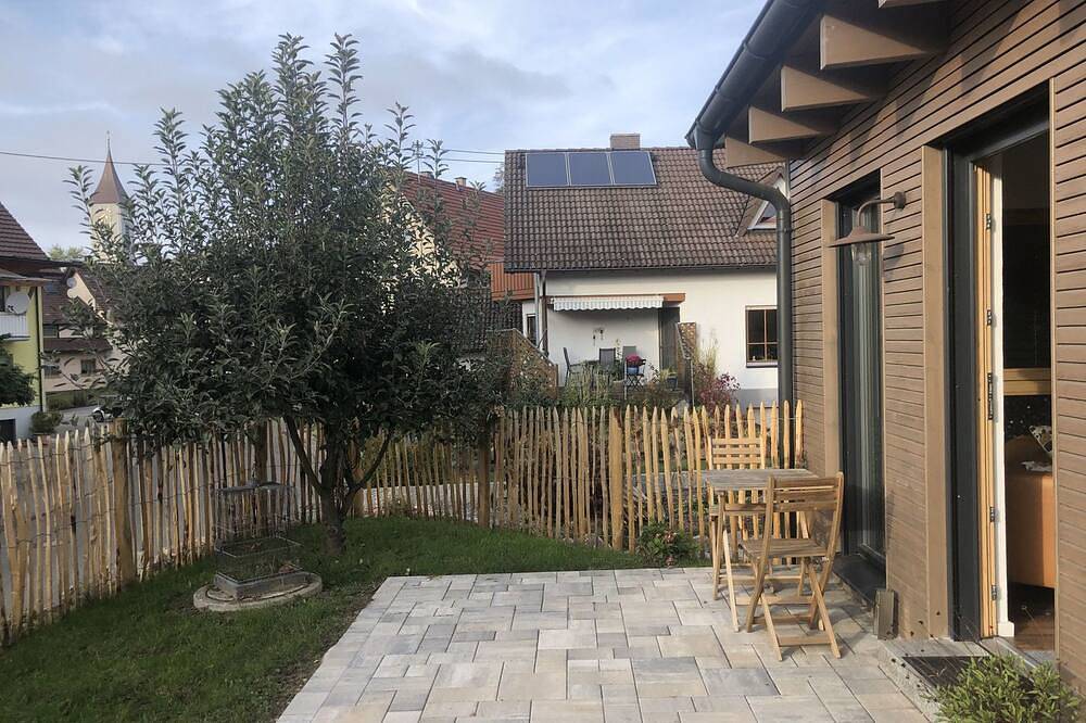 Ganze Wohnung, Ferienwohnung mit 30qm, Schlaf- und Wohnbereich, max. für 2 Personen in Friesenheim, Mittlerer Schwarzwald