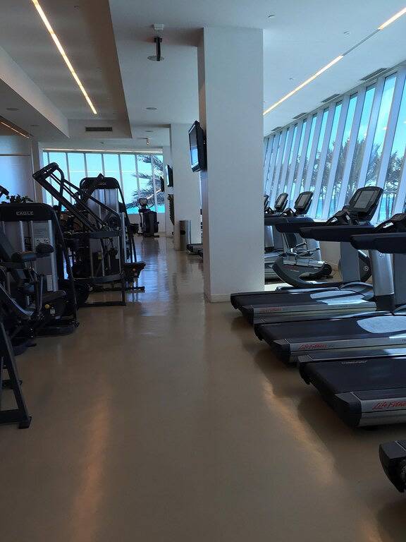 Appartamento per 5 persone, con idromassaggio e sauna nonché piscina e giardino in Miami Beach