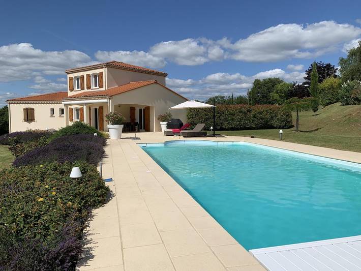 Maison de vacances pour 6 personnes, avec Terrasse ainsi que Jardin et Piscine