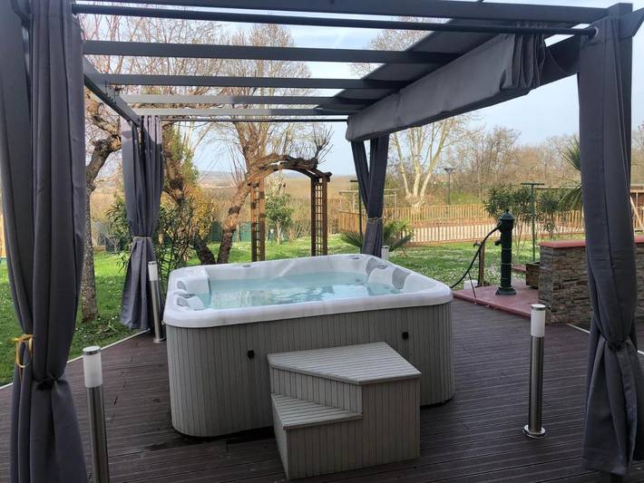 Chambre d’hôte pour 2 personnes, avec jacuzzi ainsi que jardin et piscine, adapté aux familles dans le Tarn-et-Garonne - 3