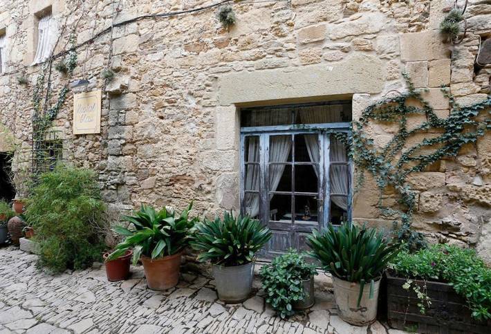 Hôtel pour 2 personnes, avec terrasse dans Peratallada - 2