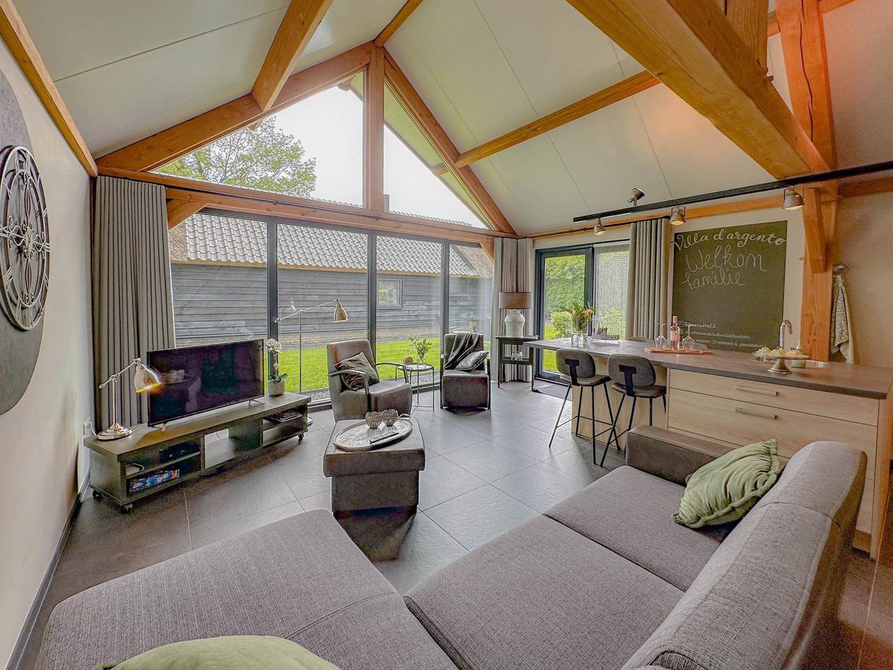 Geschmackvoll eingerichtete Landvilla
 in Alphen, Nordbrabant