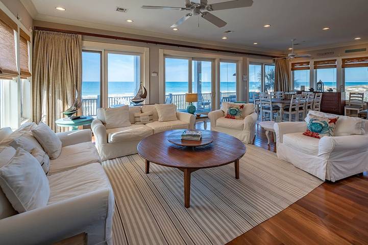 Vacation house for 12 people, with terrace and hot tub, with pets in Cape San Blas