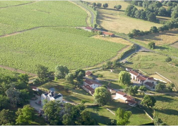 Location de vacances pour 3 personnes, avec terrasse et jardin à Liré - 2
