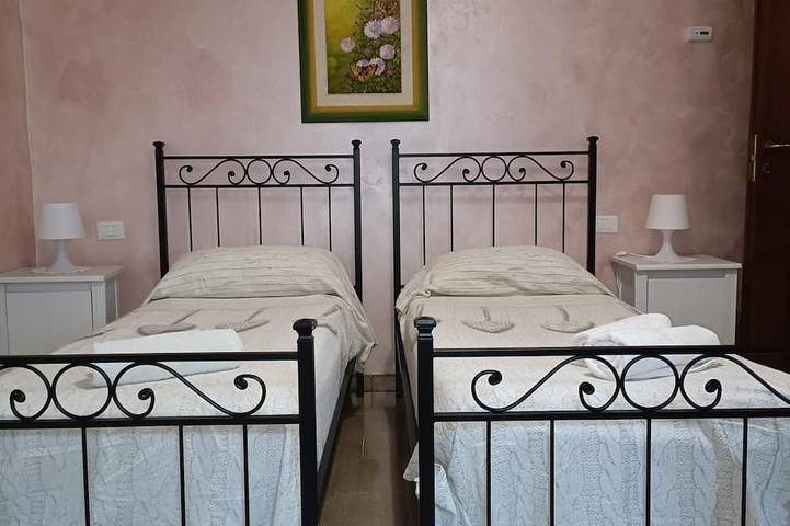 5 minutes from Fiumicino Airport. Ideal for families and groups in Fiumicino, Rom Provinz
