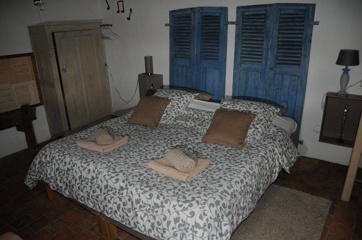 Chambre / suite d'hôte de charme au moulin de Foussard - Chambre L'Écurie in Tavers, Région d'Orléans