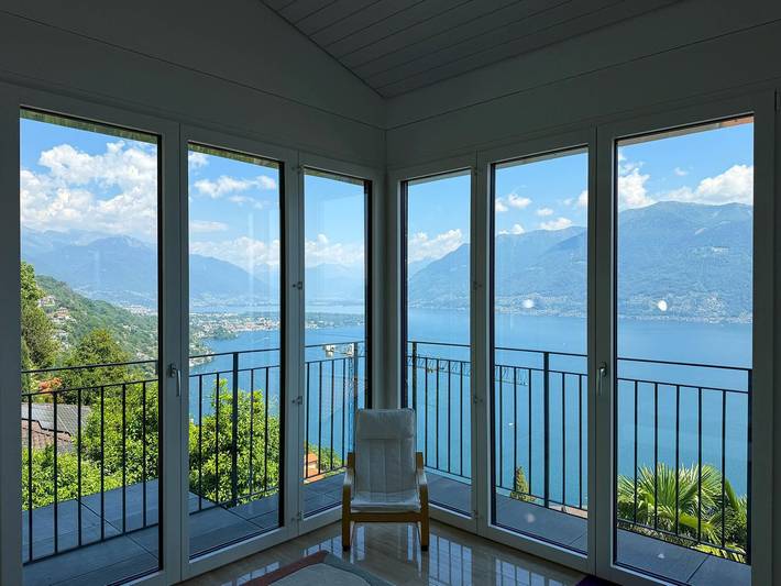 Ferienhaus für 4 Personen, mit Garten und Ausblick sowie Seeblick und Terrasse im Ticino - 2