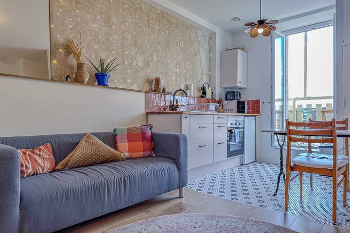 Estudio entero, #Iu | The Voiron Flower in Voiron, Isère