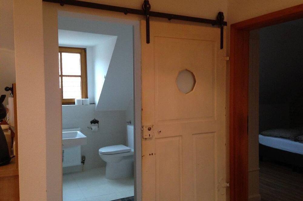 Vacation apartment with two separate bedrooms - ostrich farm and guest house in Vendersheim, Rhinehesse region
