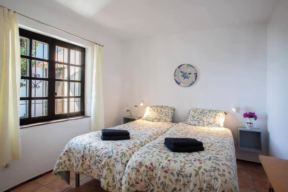 Beautiful house with garden & views in Mijas in Mijas Pueblo, Mijas