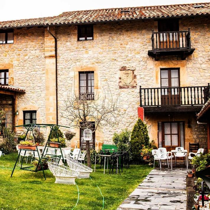 Casa rural para 4 personas, con Terraza y Jardín en Herrerías