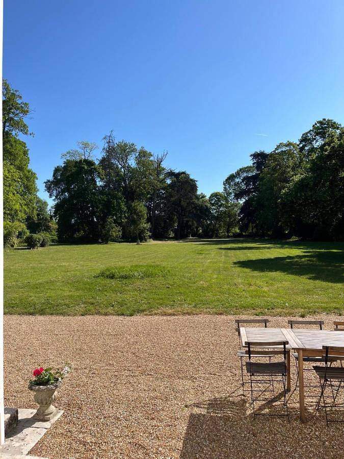 Location de vacances pour 7 personnes, avec vue et jardin à Mardié - 2