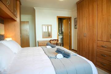 Apartment for 6 People in Merseyside, Photo 4