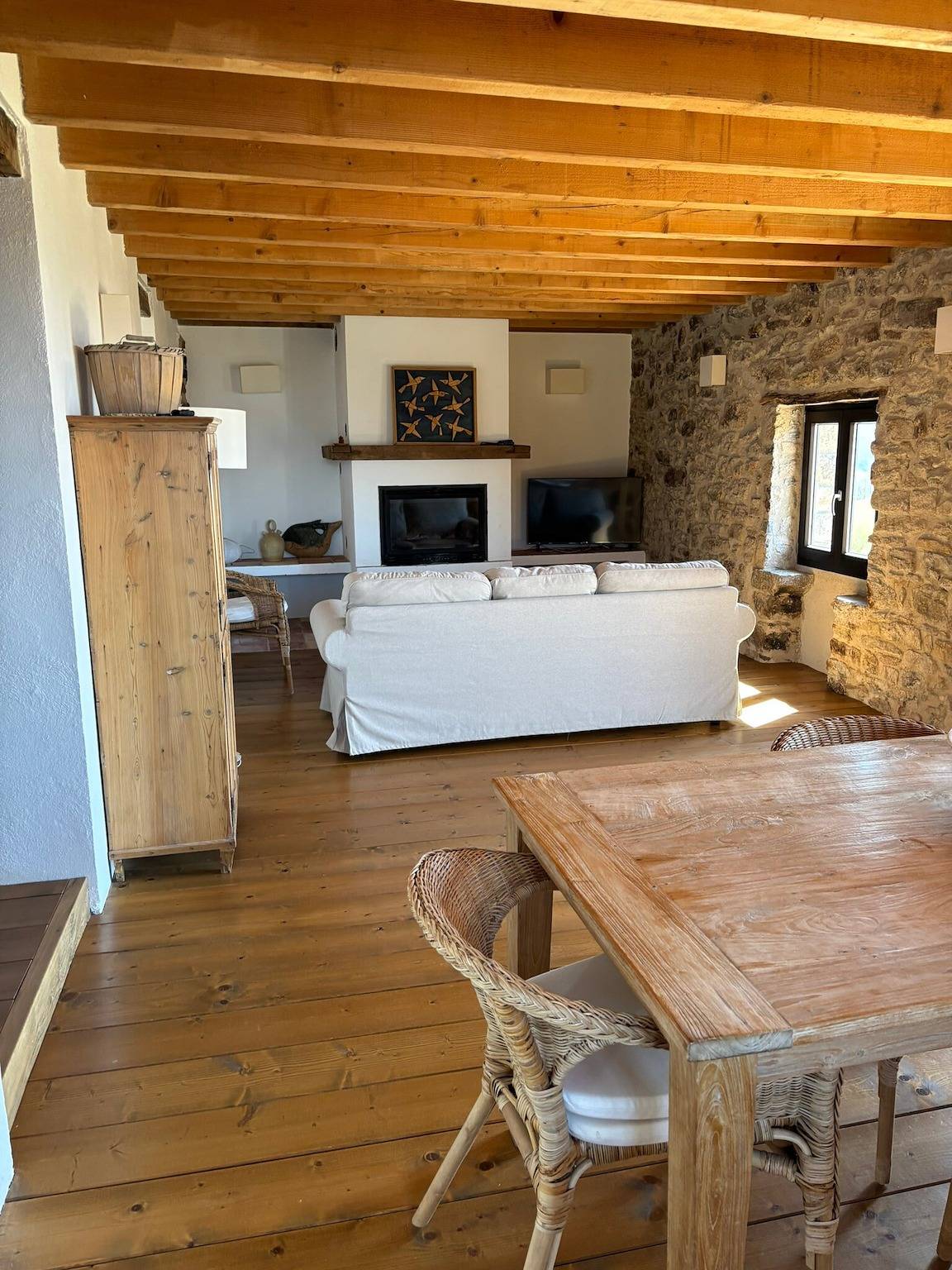 Casa vacacional 'La Coma' con vistas a la montaña, jardín compartido y Wi-Fi in Ogassa, Pirineo Catalan