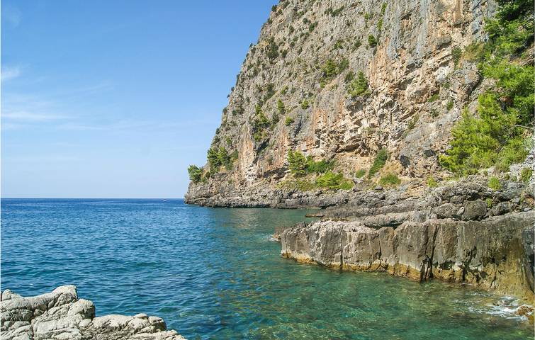 Klimatisiertes Apartment mit Pool und Terrasse - 2,5 km zum Strand in Praia a Mare, Tyrrhenische Küste Kalabrien