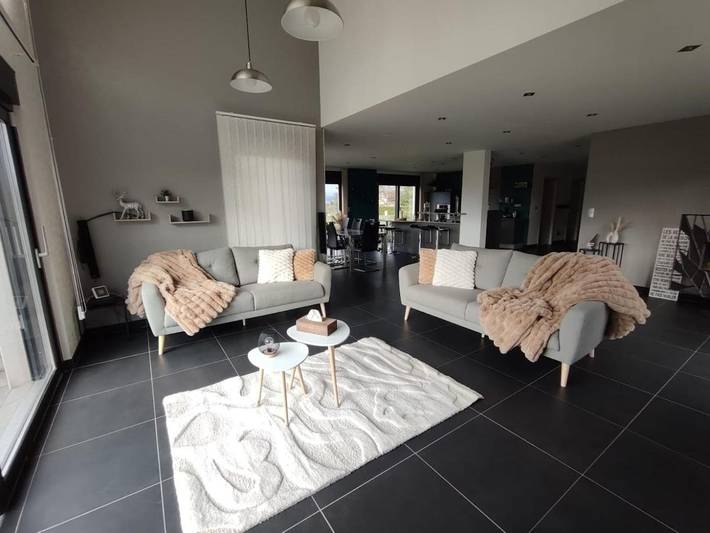 Location de vacances pour 8 personnes, avec jardin dans Grandvillers