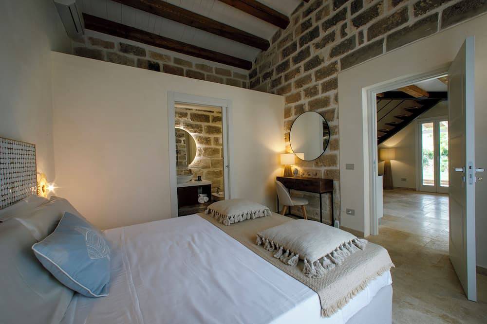 Ecce Homo - Abode of the Sea - Villa and Pool in Favignana Ciudad, Favignana