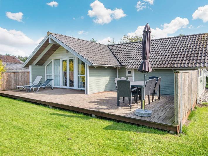 Ferienhaus für 8 Personen, mit Terrasse und Garten in Skovmose