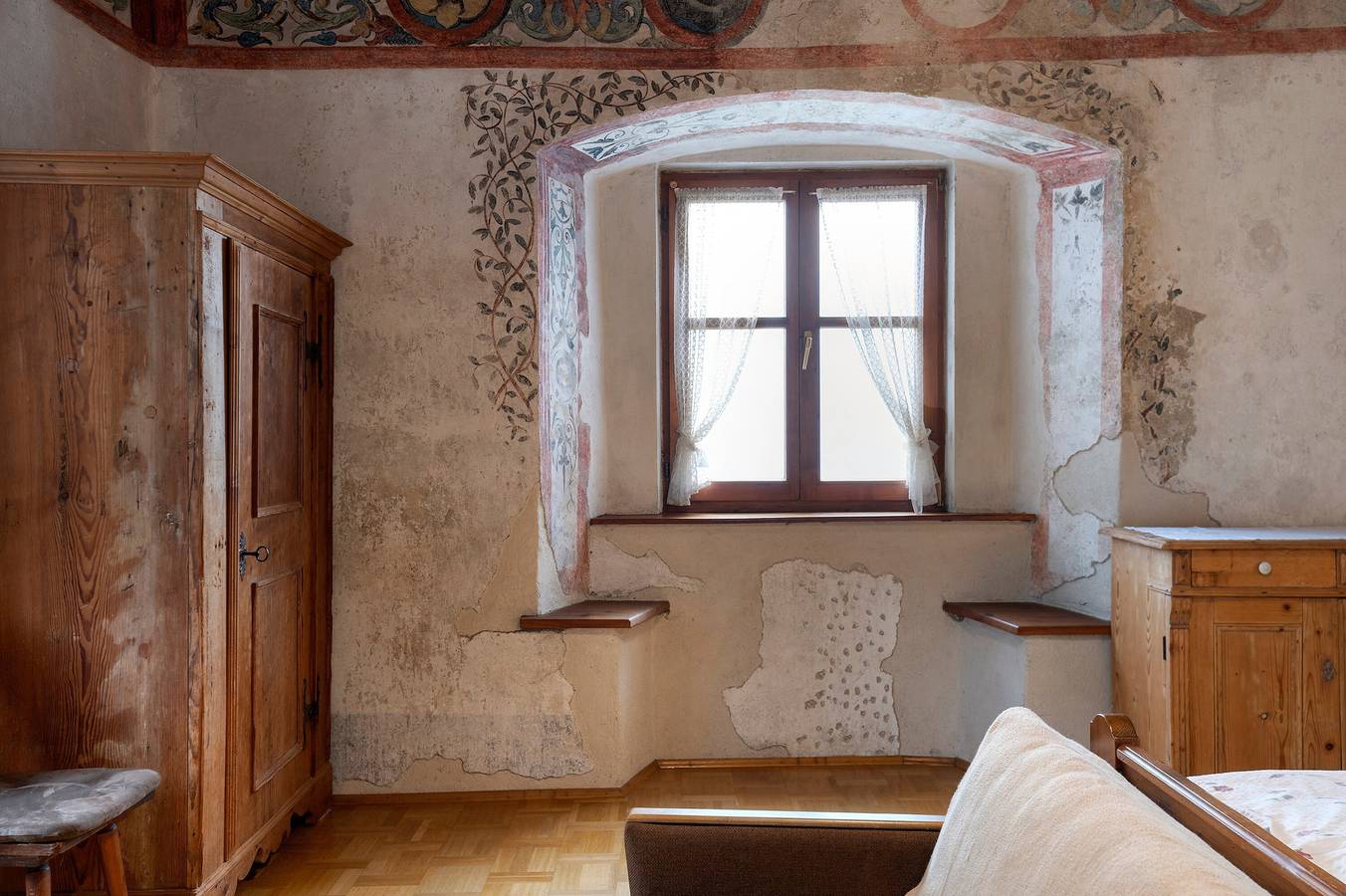 Ganze Wohnung, Apartment 'Helmsdorf Ritterturm' mit Bergblick, Gemeinschaftsgarten und Wlan in Lana, Nonsberggruppe