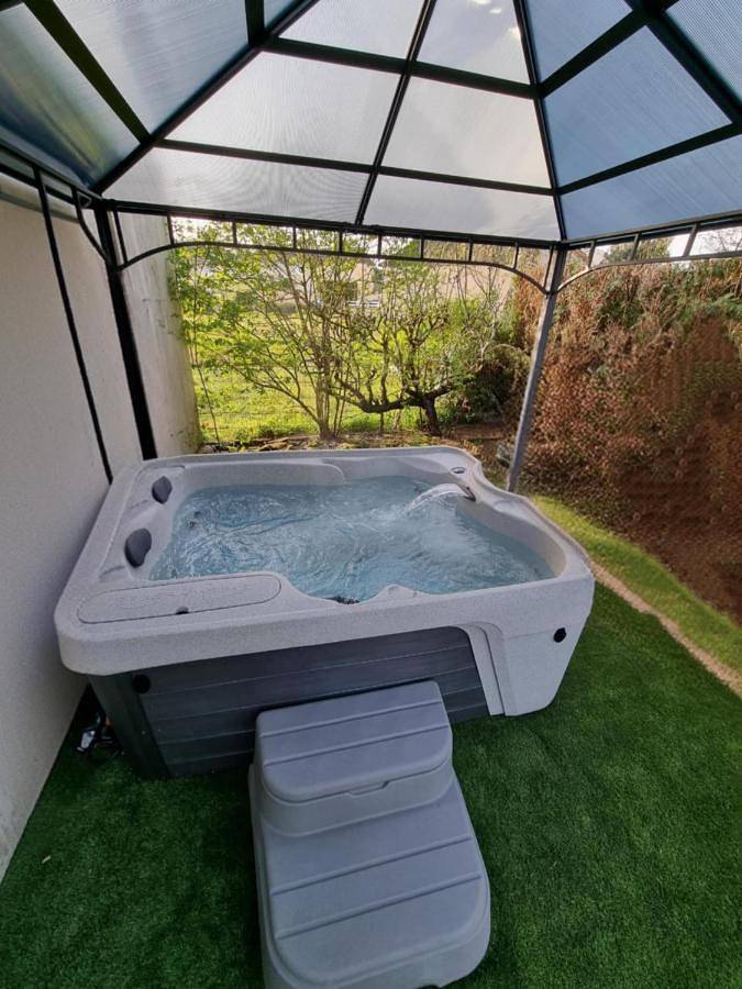 Location de vacances pour 4 personnes, avec jardin ainsi que terrasse et jacuzzi à Mulsanne - 4