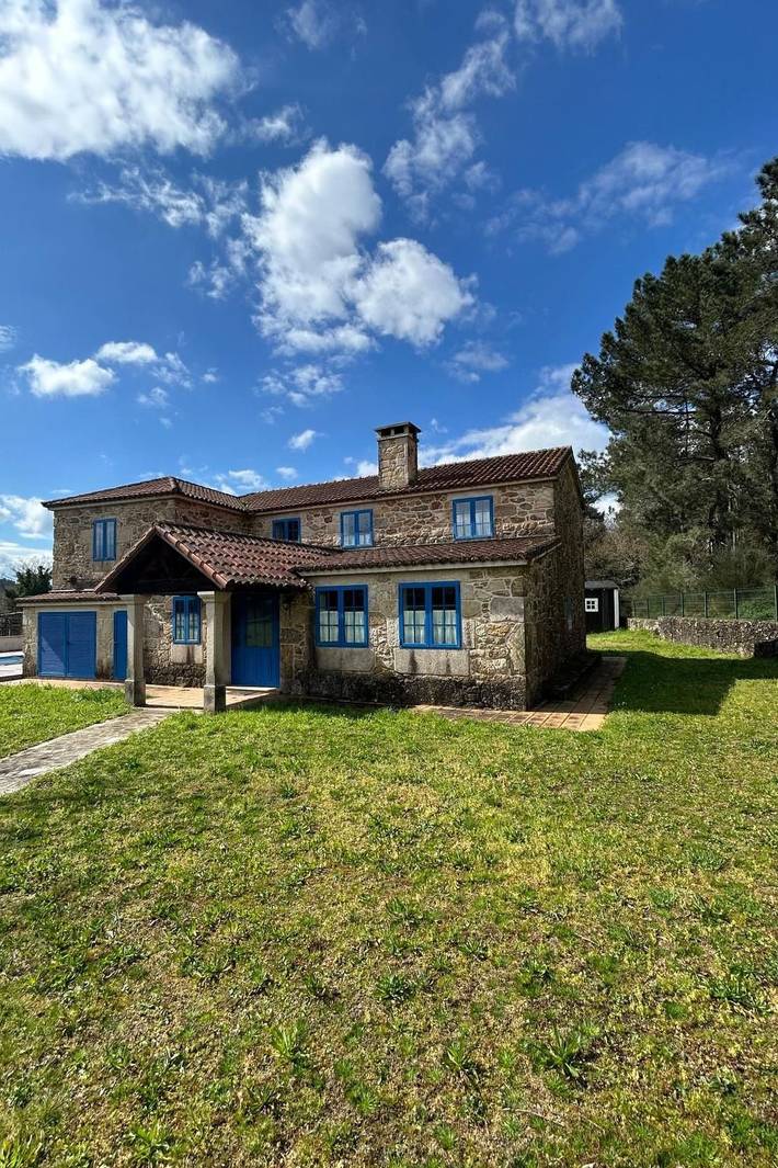 Chalet para 10 personas, con Terraza además de Jardín y Piscina en Provincia de Pontevedra