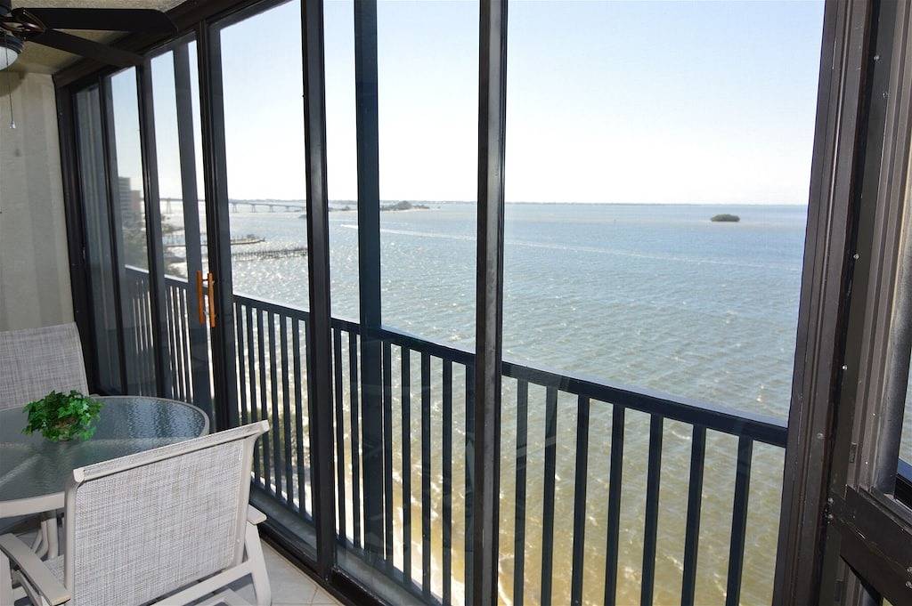 Ganze Wohnung, Sanibel Harbour Resort Harbour Tower 816: Comfort and relaxation while enjoying gorgeous sunsets. in Punta Rassa, Southwest Florida