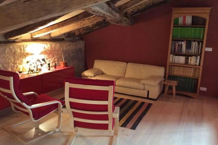 Gîte pour 4 personnes, avec terrasse ainsi que piscine et jardin à Bouniagues - 4