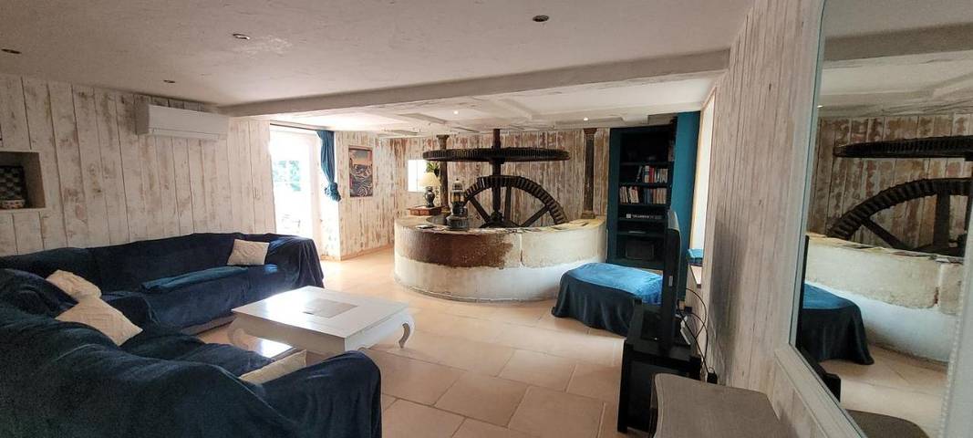 Location de vacances pour 8 personnes, avec Terrasse ainsi que Jardin et Sauna à Saint-Quentin-sur-Indrois
