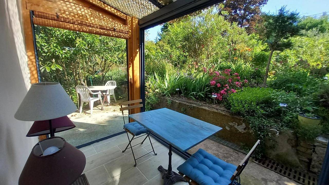 Appartement entier, La Libellule, piscine, climatisation, wifi, vue ,jardin ,parking in Le Vigan, Parc national des Cévennes