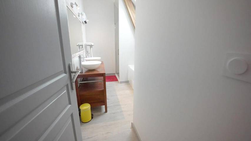 Chambre d’hôte pour 11 personnes, avec jardin ainsi que vue et piscine, animaux acceptés en Dordogne - 4