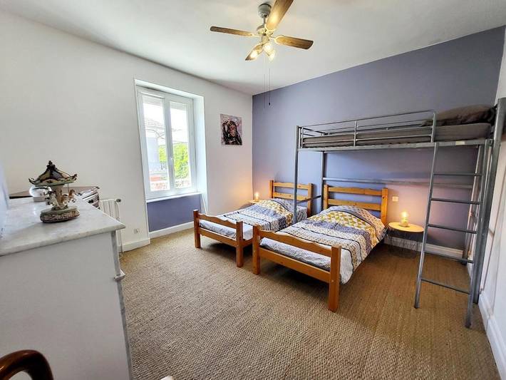 Gîte pour 5 personnes, avec jardin et terrasse, animaux acceptés à Lalevade-d'Ardèche - 3