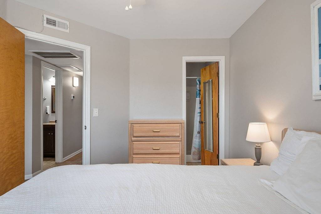 Ganze Wohnung, Station One's First Flight bei Station One 2 Schlafzimmer Standard Condo in Kill Devil Hills, Dare County