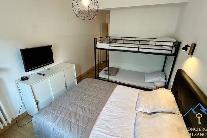 Gîte pour 8 personnes, avec jardin dans Gare Du Mont Dore - 3