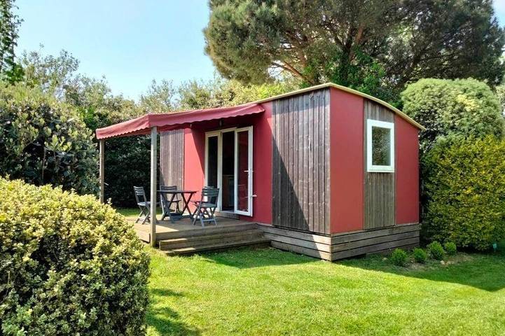 Zecamping 3 étoiles pataugeoire fitness sauna locatif 21m2 4 pers in Pouldreuzic, Côte de Cornouaille