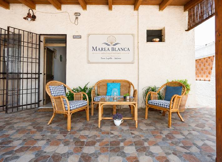 Oceana – Spacious Quadruple Room at Marea Blanca in Porto Cesareo, Gulf of Taranto