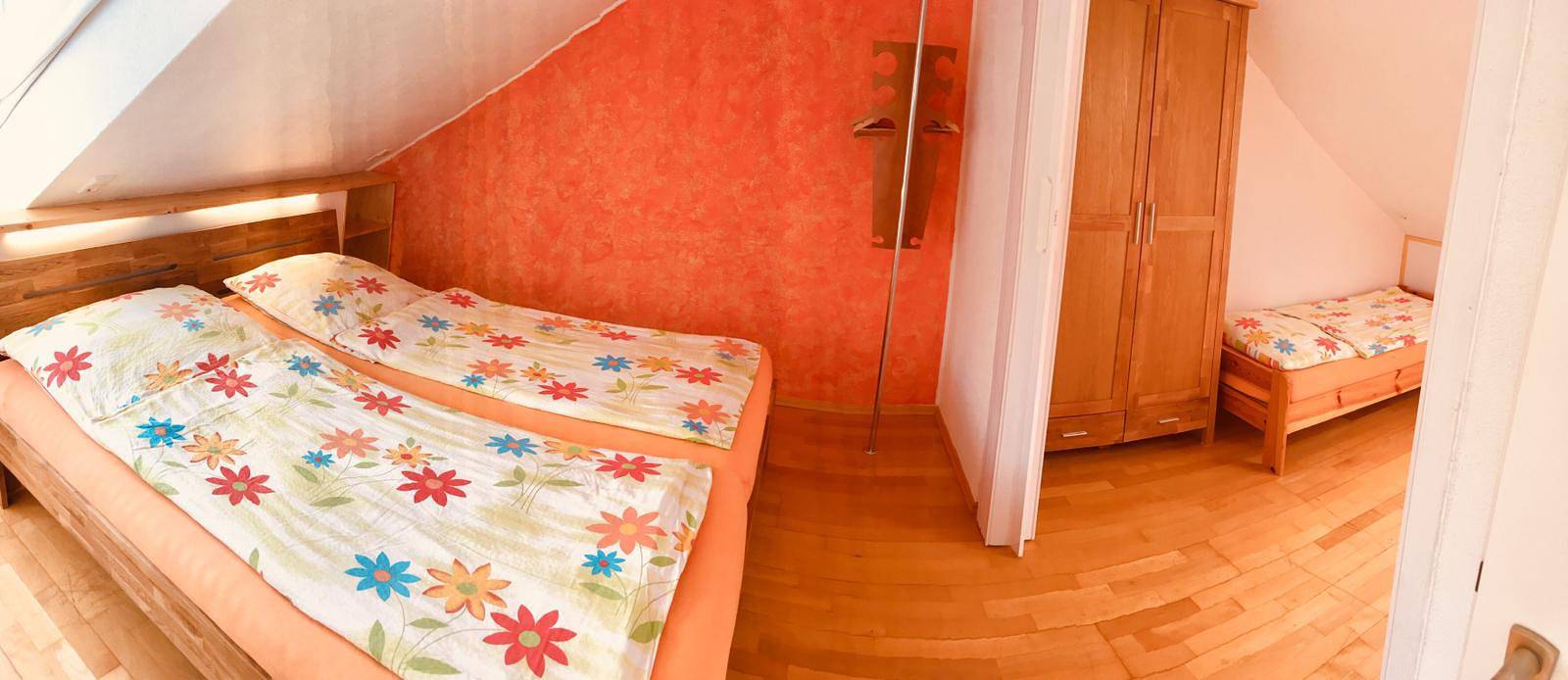 Ganze Ferienwohnung, Arianes Ferienwohnung - Ferienwohnung, 50qm, 2 Schlafzimmer, max. 4 Personen in Meersburg, Region Bodensee-Oberschwaben